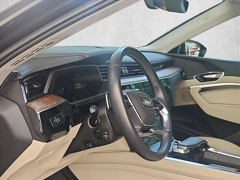 Used 2019 Audi e-tron Premium Plus AWD/4WD image 9