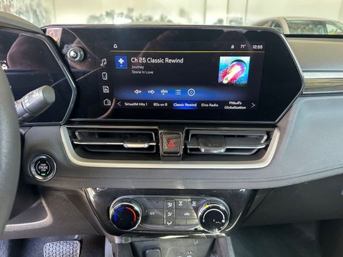 Used 2025 Chevrolet TrailBlazer LT image 21