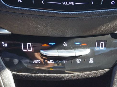 Used 2017 Cadillac XT5 Luxury w/ Driver Awareness Package AWD/4WD image 40