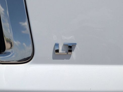 Used 2017 Chevrolet Suburban LT AWD/4WD image 47