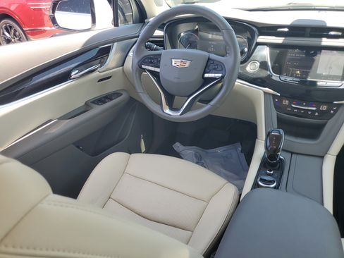 Used 2024 Cadillac XT6 Premium Luxury FWD image 20
