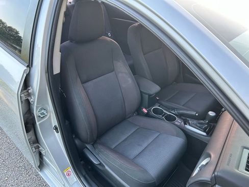 Used 2017 Toyota Corolla LE FWD image 16