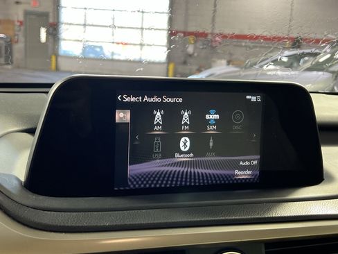 Used 2021 Lexus RX 350L FWD w/ Premium Package image 18