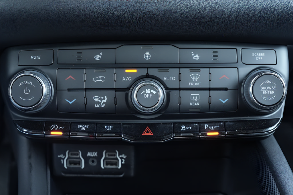 Used 2023 Dodge Durango GT AWD/4WD image 34