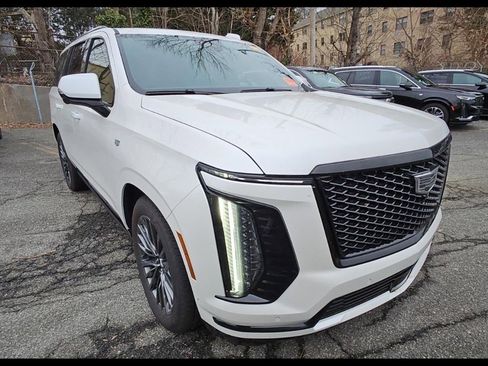 Used 2025 Cadillac Escalade Sport Platinum image 3