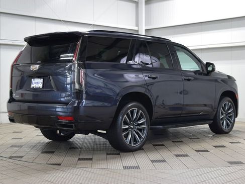 Used 2022 Cadillac Escalade Sport w/ Touring Package AWD/4WD image 8