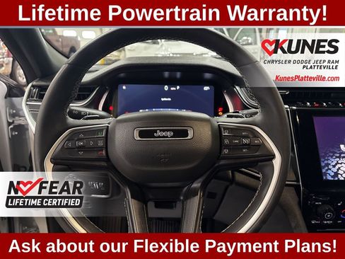 Used 2023 Jeep Grand Cherokee L Laredo image 25