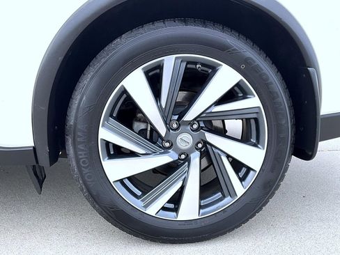 Used 2015 Nissan Murano Platinum w/ Platinum Technology Package AWD/4WD image 24