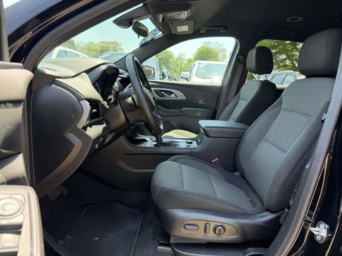 Used 2023 Chevrolet Traverse LT AWD/4WD image 12