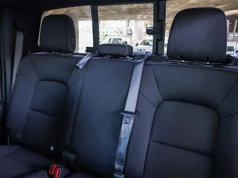 Used 2024 Chevrolet Colorado LT w/ LT Convenience Package image 19