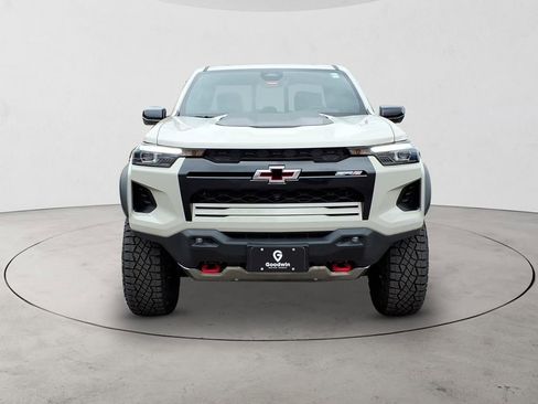 New 2026 Chevrolet Colorado ZR2 w/ Midnight Edition AWD/4WD image 2