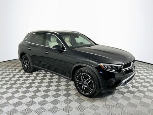 Used 2026 Mercedes-Benz GLC 300 4MATIC image 1