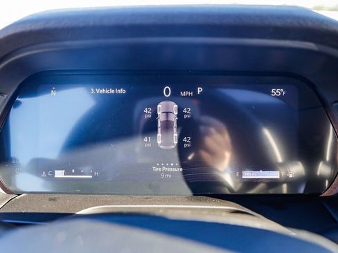 New 2025 Jeep Grand Cherokee Laredo X w/ Luxury Tech Group I image 24