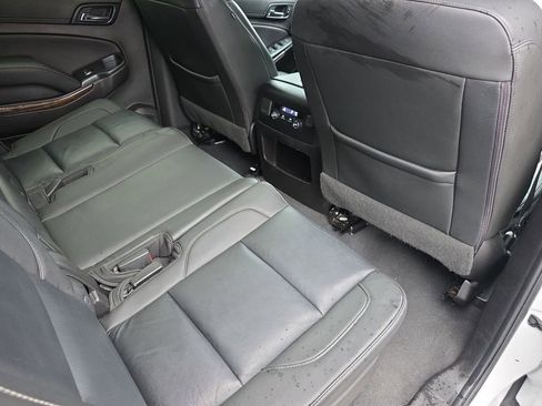 Used 2019 Chevrolet Suburban LT image 13