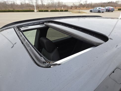 Used 2025 Honda CR-V Sport image 4