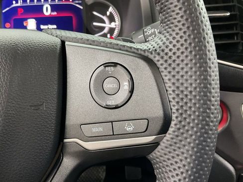 Used 2025 Honda Passport EX-L image 10