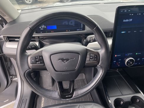 Used 2021 Ford Mustang Mach-E Select RWD image 11