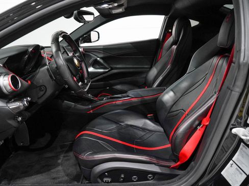 Used 2019 Ferrari 812 Superfast RWD image 8