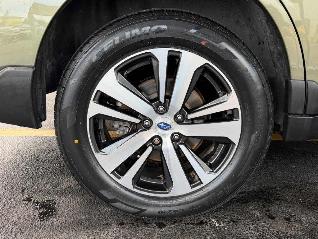 Used 2018 Subaru Outback 2.5i Limited AWD/4WD image 46