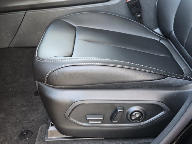 New 2027 Jeep Grand Cherokee Limited RWD image 18