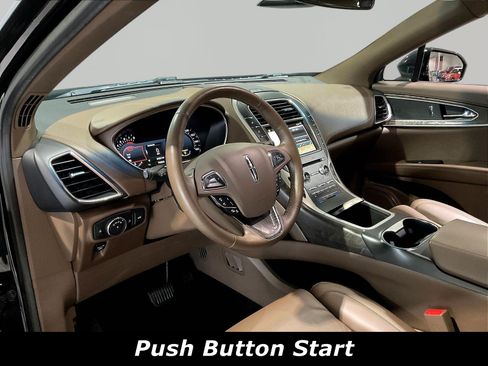 Used 2018 Lincoln MKX Reserve w/ Driver Assistance Package FWD image 17
