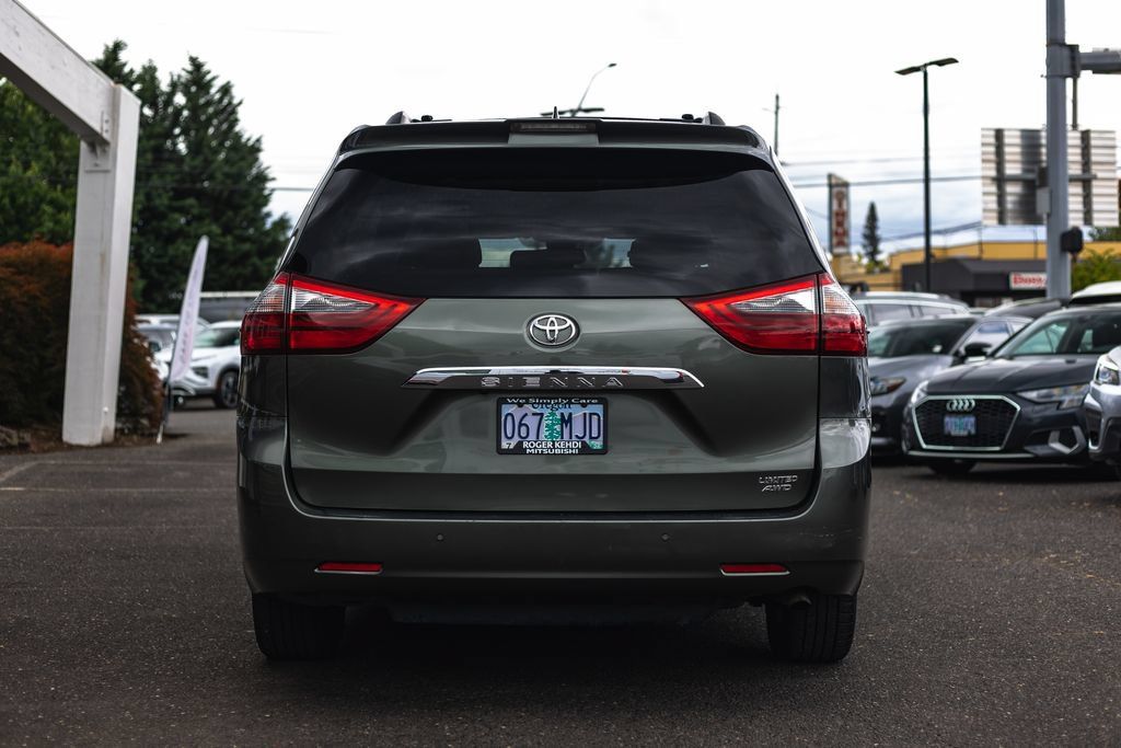 Used 2020 Toyota Sienna Limited AWD/4WD image 8