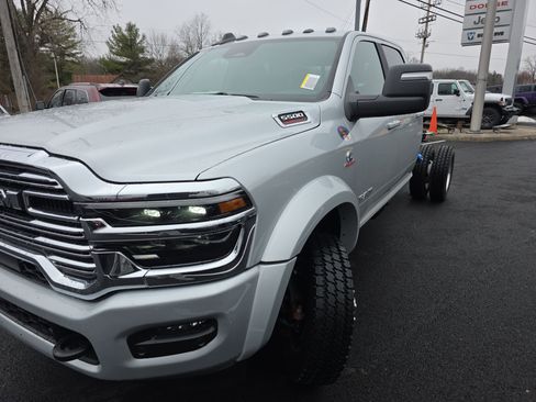 New 2026 RAM 5500 Laramie w/ Laramie Trim Package image 19