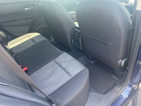 Used 2026 Nissan Rogue SV FWD image 9