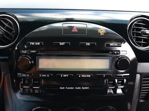 Used 2008 MAZDA MX-5 Miata Touring image 26