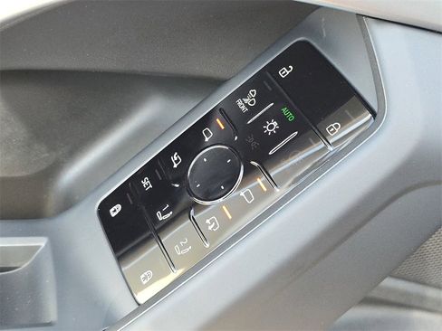 New 2025 Audi Q5 Prestige image 29