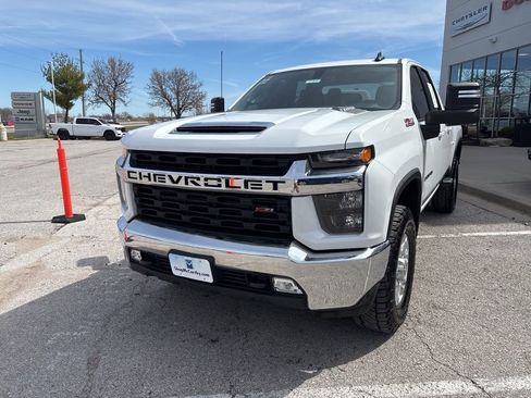 Used 2023 Chevrolet Silverado 2500 LT w/ Convenience Package image 12