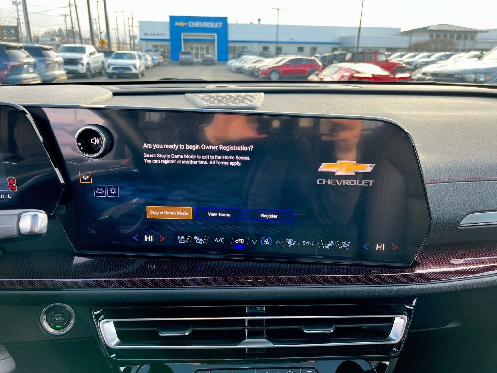 New 2026 Chevrolet Traverse RS AWD/4WD image 13