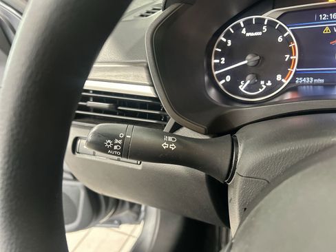 Certified 2023 Nissan Altima 2.5 SV FWD image 22