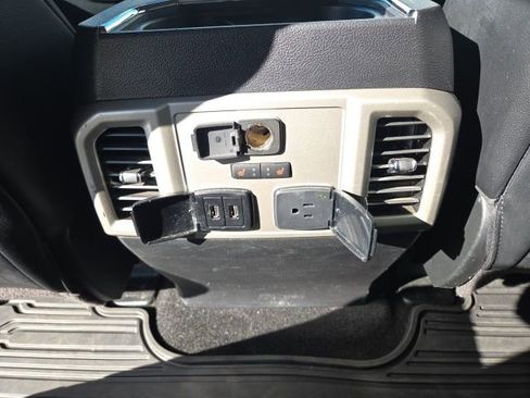 Used 2019 Ford F250 Lariat w/ Lariat Ultimate Package image 32