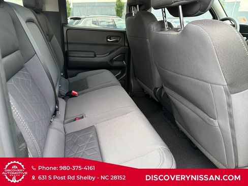 Certified 2025 Nissan Frontier SV RWD image 37
