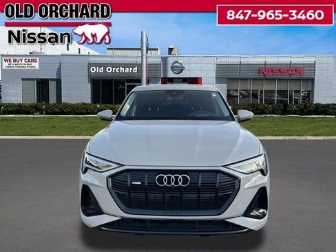 Used 2021 Audi e-tron Prestige w/ Prestige Package AWD/4WD image 2