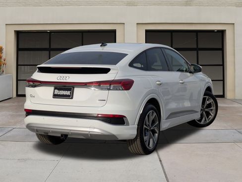 Used 2025 Audi Q4 e-tron Prestige image 4