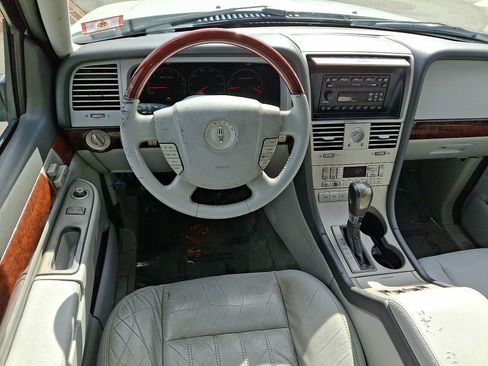 Used 2004 Lincoln Aviator 2WD image 12