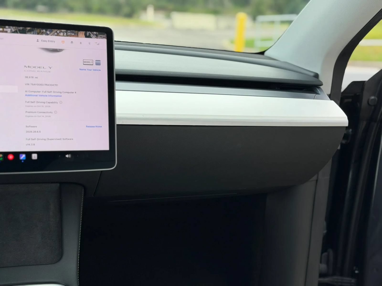 Used 2024 Tesla Model Y Long Range RWD image 27