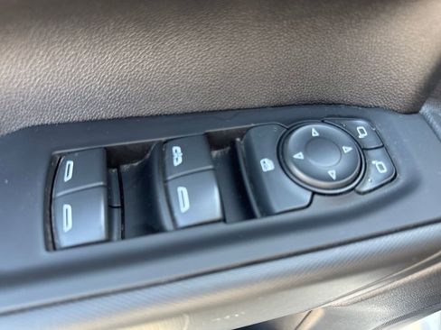 Used 2022 Chevrolet Silverado 1500 Custom w/ Safety Confidence Package image 20