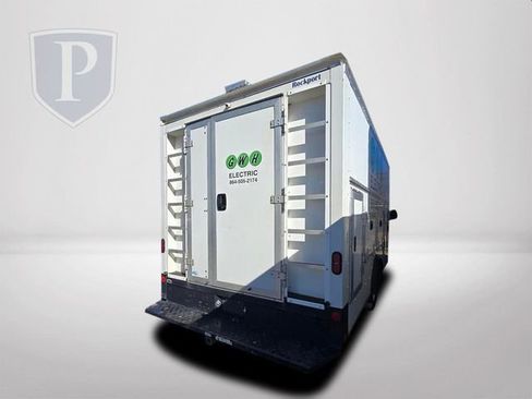 Used 2023 Ford E-350 and Econoline 350 Super Duty w/ Power Windows & Locks Group image 13