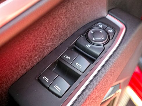 Used 2023 Chevrolet Silverado 1500 LT image 15