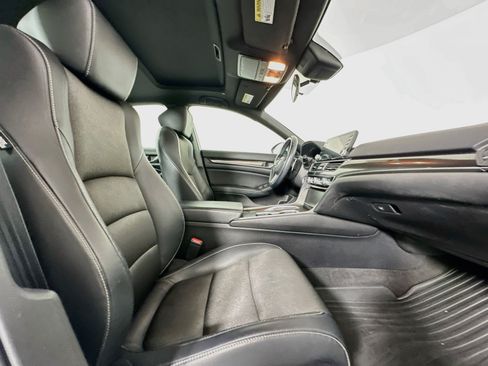 Used 2018 Honda Accord Sport image 31