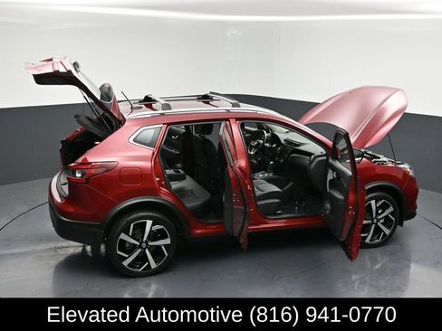 Used 2021 Nissan Rogue Sport SL FWD image 32