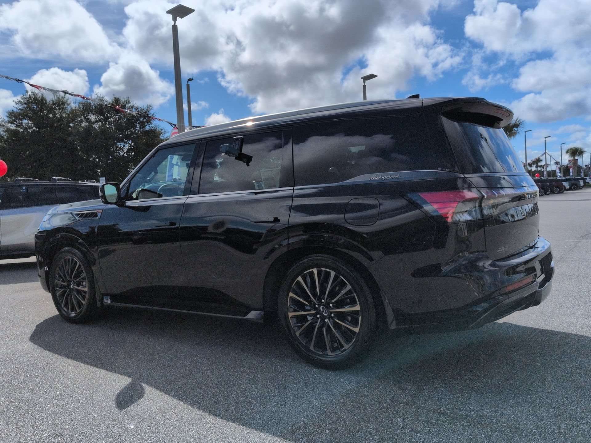 New 2027 INFINITI QX80 Autograph w/ Premium Cargo Package AWD/4WD image 7