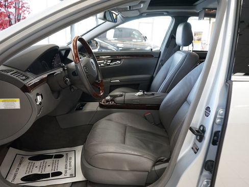 Used 2008 Mercedes-Benz S 550 4MATIC w/ AMG Sport Pkg image 27