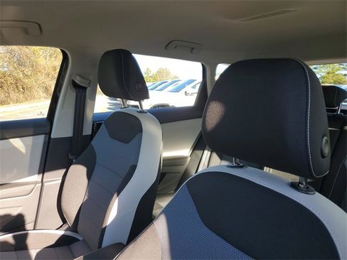 New 2026 Volkswagen Taos S image 16