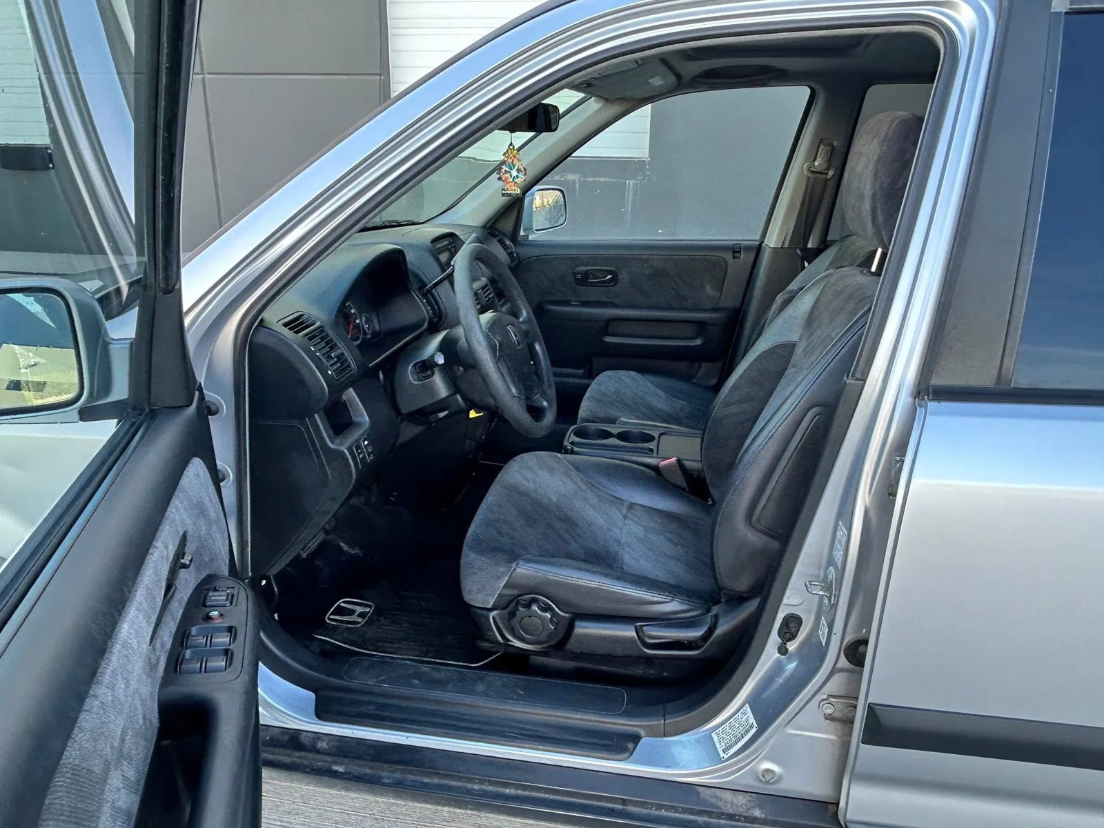 Used 2004 Honda CR-V EX image 9