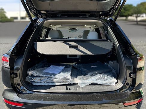 New 2025 Mitsubishi Outlander SE image 28