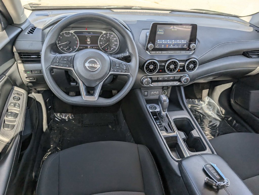 Used 2025 Nissan Sentra SV FWD image 17